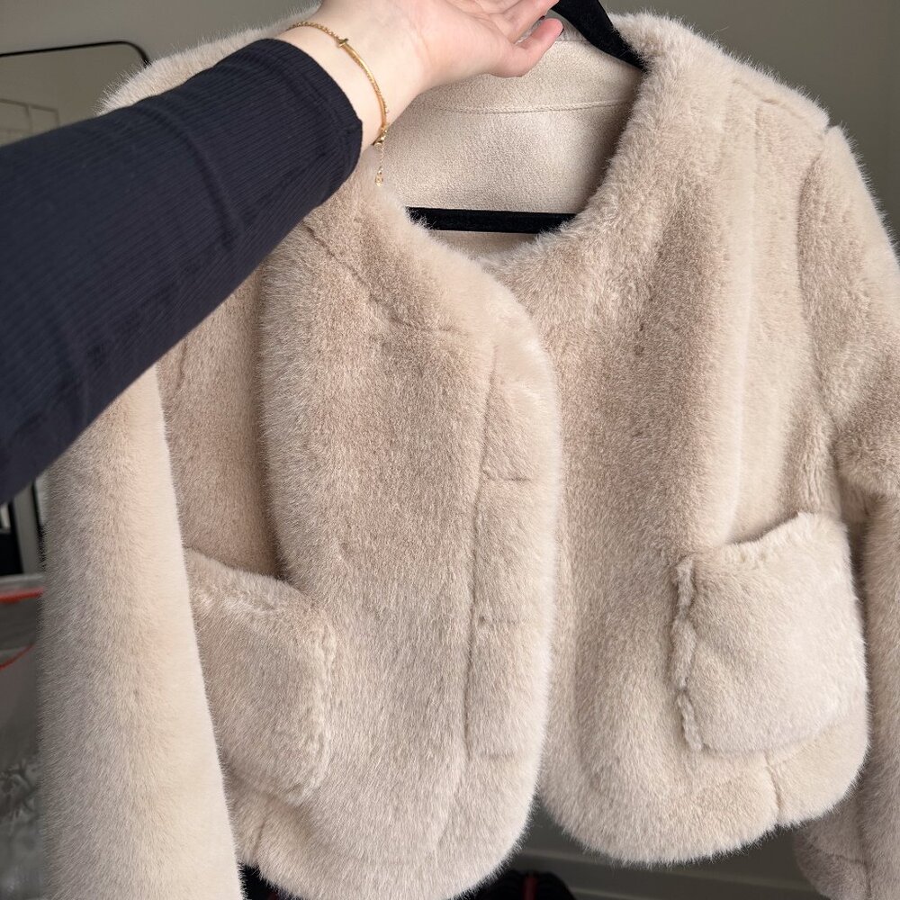 Faux fur cropped jacket | one size